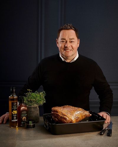 Neven Maguire Roaster With V Rack
